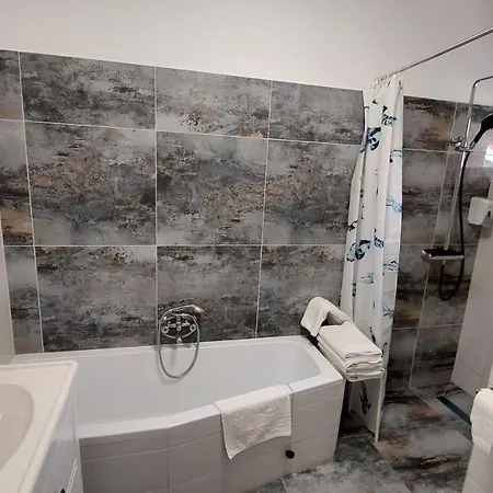 Tópart C Nyaraló Balatonfenyves