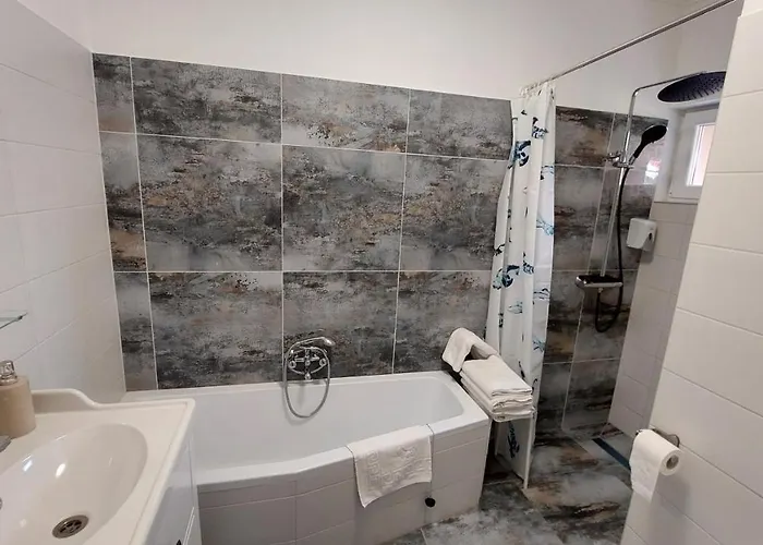 Topart C Casa vacanze Balatonfenyves